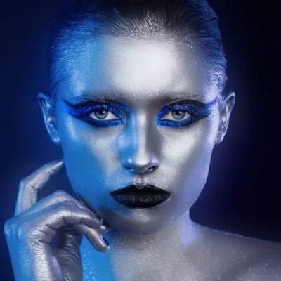 Серебряная бесконечность образ макияж фейс арт atelier