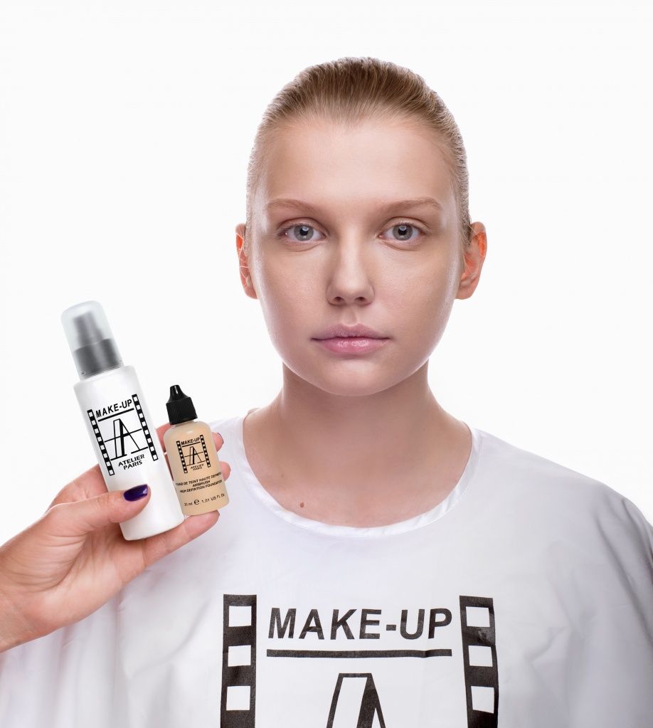 Летний макияж блондинки Мартынова make-up atelier шаг 1